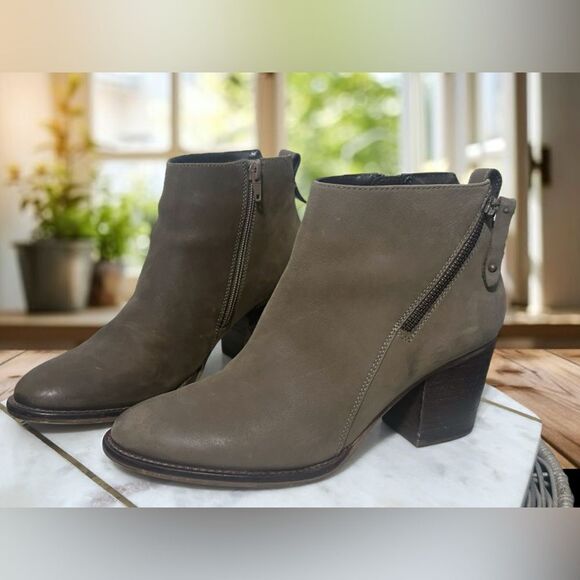 🔥 Blondo Nivada Waterproof Leather Zippered Ankle Booties Size 9 - Picture 2 of 16